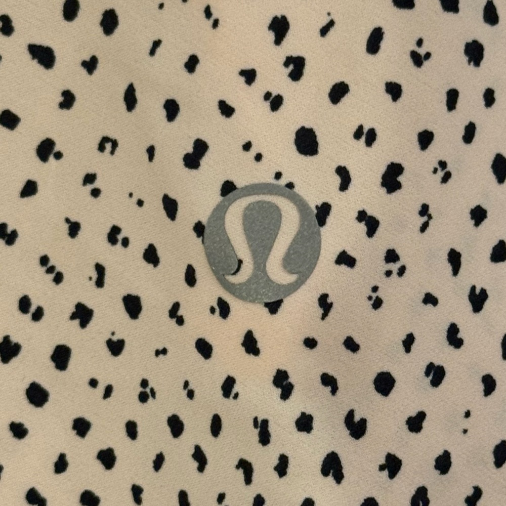 Lululemon Skort - White and Black - Size 6 - Picture 4 of 6
